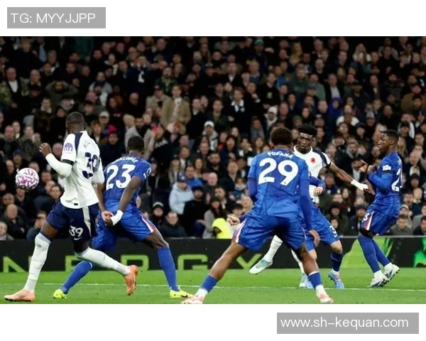 切尔西与曼彻斯特的激烈对决比分揭晓精彩瞬间回顾